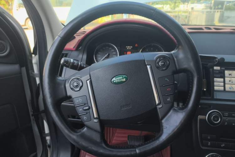 Used Land Rover Freelander 2 2015 2.0T Si4 XS Collection Edition Steering Wheel