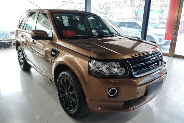 Used Land Rover Freelander 2 2015 2.0T Si4 HSE Luxury Collector's Edition Front Right 45 Deg