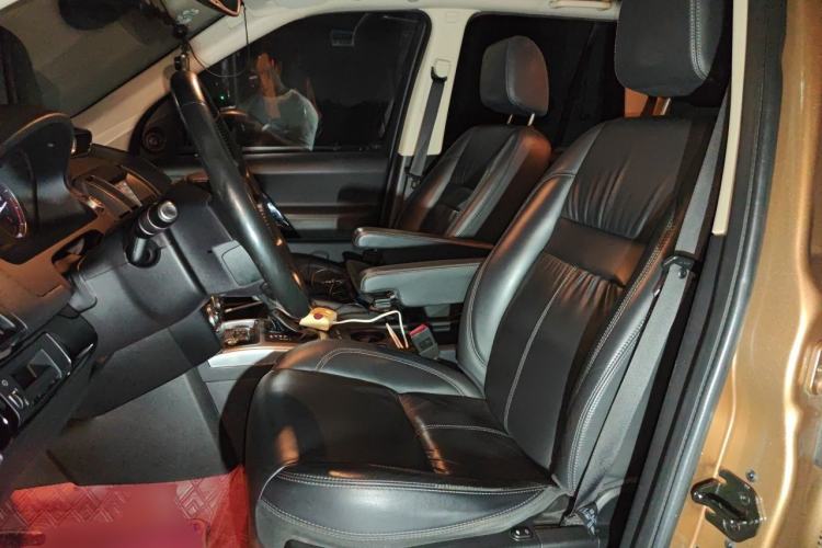 Used Land Rover Freelander 2 2015 2.0T Si4 HSE Luxury Collector's Edition Left Front Seat
