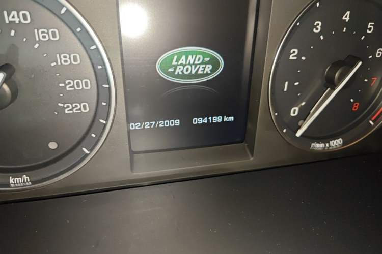 Used Land Rover Freelander 2 2015 2.0T Si4 HSE Luxury Collector's Edition Odometer Close Up