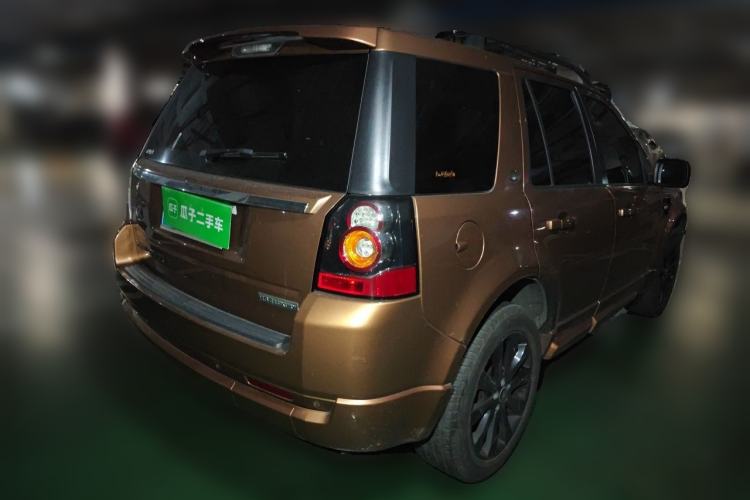 Used Land Rover Freelander 2 2015 2.0T Si4 HSE Luxury Collector's Edition Rear Right 45 Deg