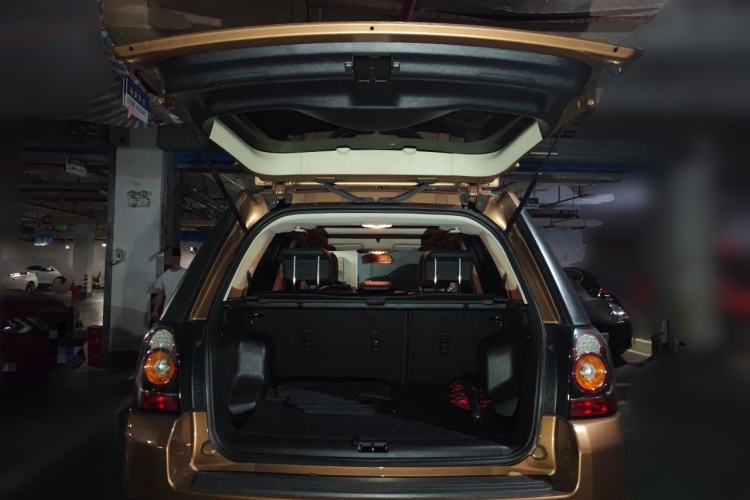 Used Land Rover Freelander 2 2015 2.0T Si4 HSE Luxury Collector's Edition Trunk