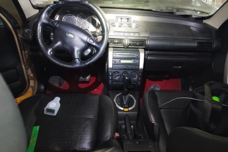 Used Land Rover Freelander 2004 2.5 V6 Center Console