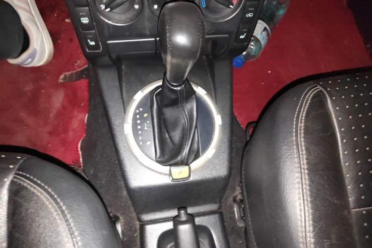 Used Land Rover Freelander 2004 2.5 V6 Gear Lever
