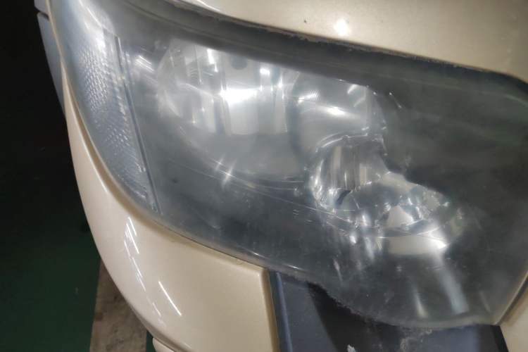 Used Land Rover Freelander 2004 2.5 V6 Right Front Headlight
