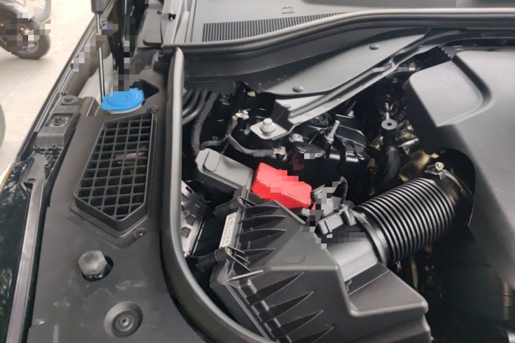 Used Land Rover Range 2025 3.0 L6 400 PS Extended Luxury Edition Engine Bay Right