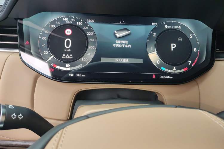 Used Land Rover Range 2025 3.0 L6 400 PS Extended Luxury Edition Instrument Cluster