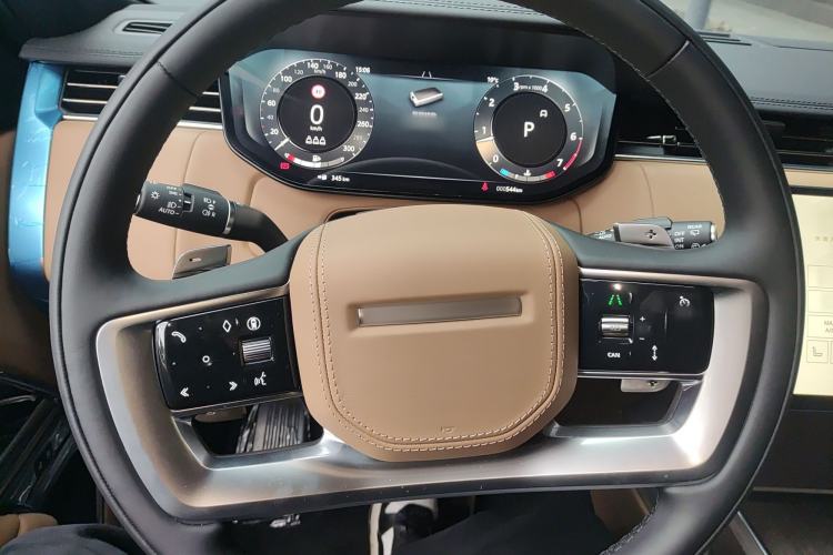 Used Land Rover Range 2025 3.0 L6 400 PS Extended Luxury Edition Steering Wheel