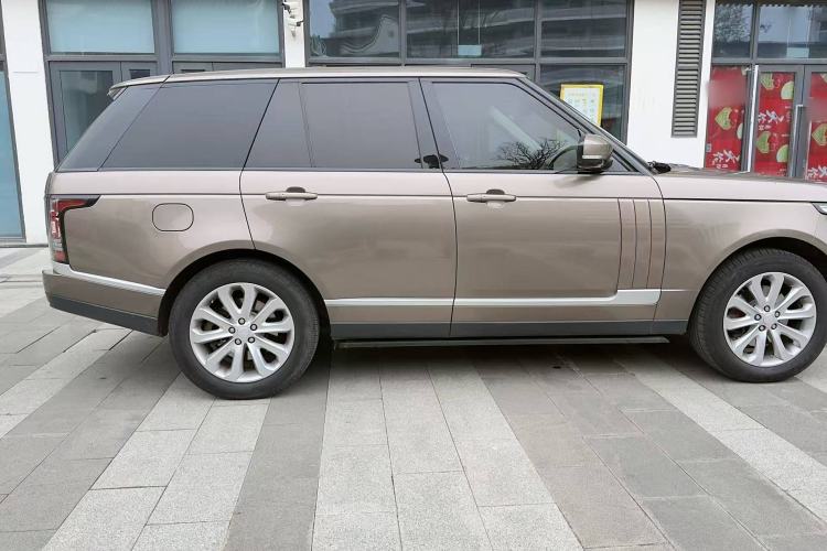 Used Land Rover Range 2015 3.0 SC V6 Vogue Exterior 4