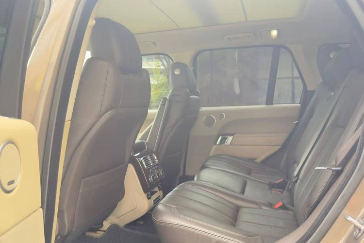 Used Land Rover Range 2015 3.0 SC V6 Vogue Interior 7