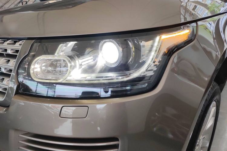 Used Land Rover Range 2015 3.0 SC V6 Vogue Left Front Headlight