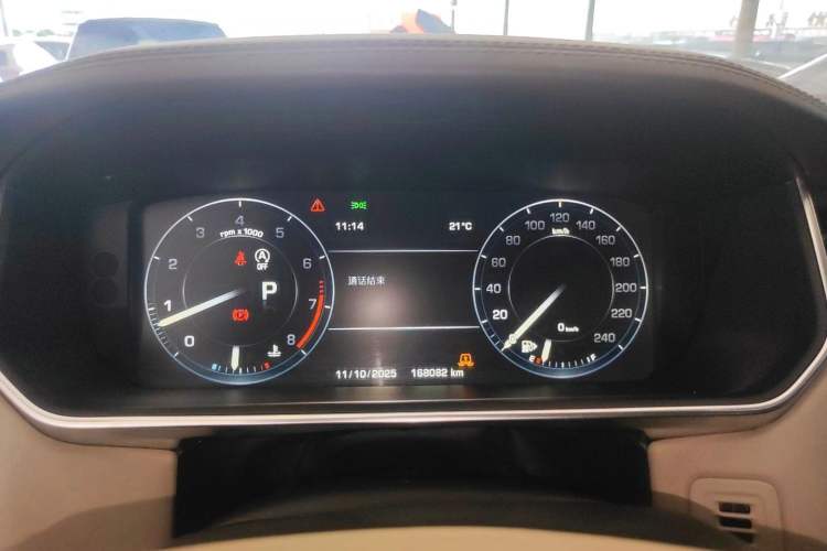 Used Land Rover Range 2015 3.0 SC V6 Vogue Odometer Close Up