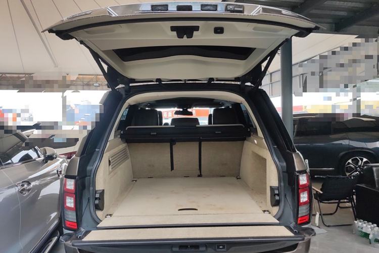 Used Land Rover Range 2015 3.0 SC V6 Vogue Trunk