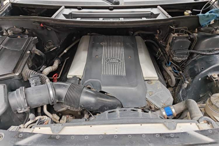 Used Land Rover Range 2005 4.4 Engine Bay