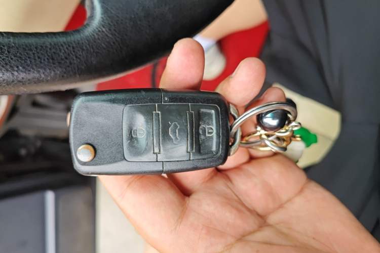 Used Land Rover Range 2005 4.4 Vehicle Key