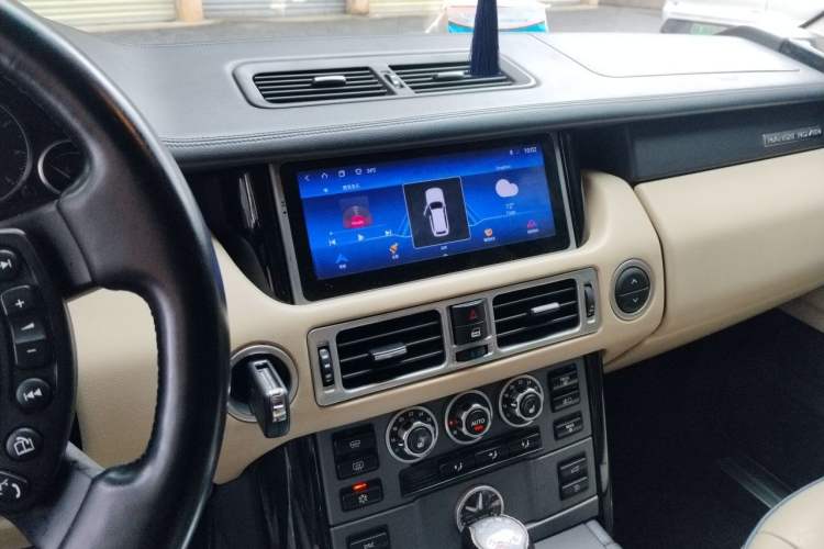 Used Land Rover Range 2007 V8 4.4 Audio And AC Panel