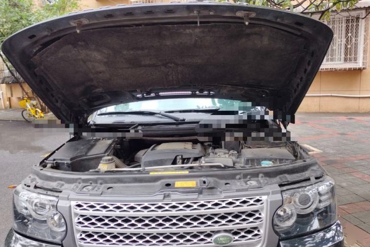 Used Land Rover Range 2007 V8 4.4 Engine Bay