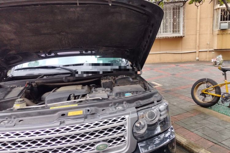 Used Land Rover Range 2007 V8 4.4 Engine Bay Left