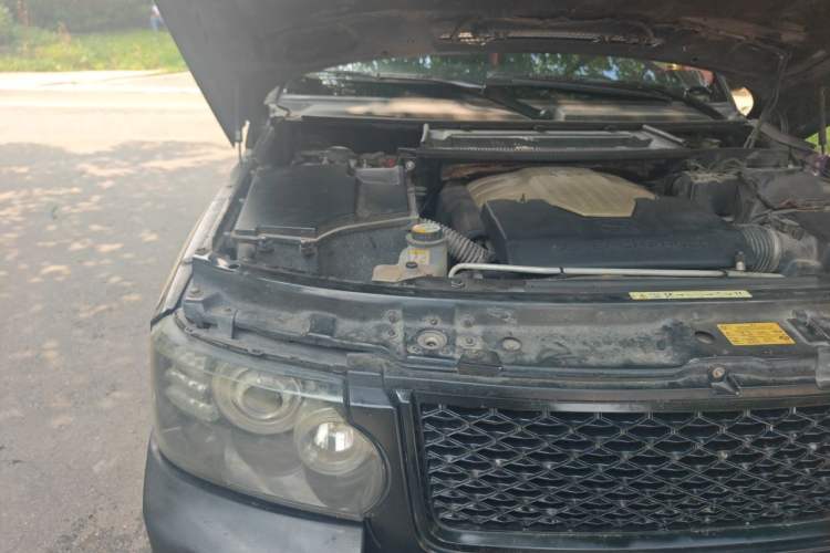 Used Land Rover Range 2007 4.2 SC V8 Engine Bay Right