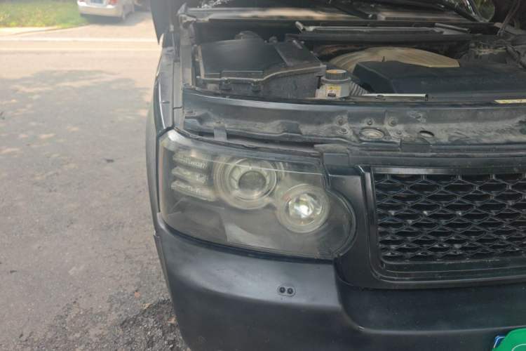 Used Land Rover Range 2007 4.2 SC V8 Right Front Headlight