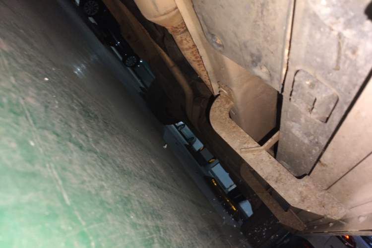 Used Land Rover Range 2010 3.6 TDV8 HSE Chassis Front Left