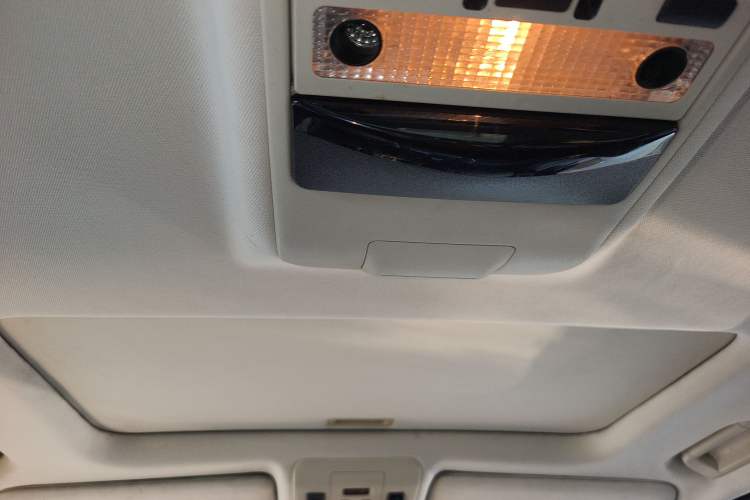 Used Land Rover Range 2010 5.0 SC V8 HSE Headliner