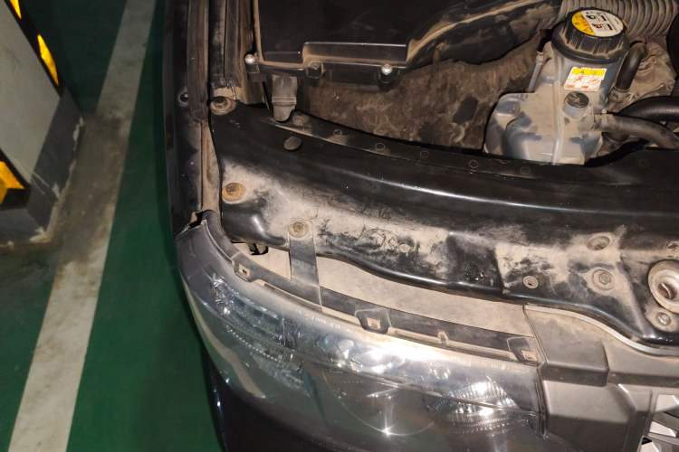 Used Land Rover Range 2010 3.6 TDV8 HSE Right Front Headlight