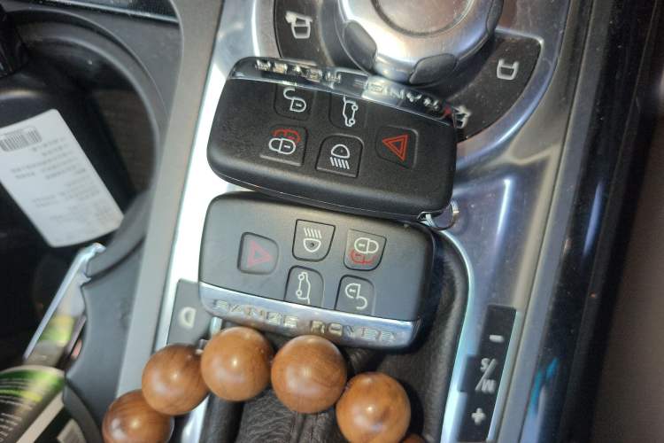 Used Land Rover Range 2010 5.0 SC V8 HSE Vehicle Key