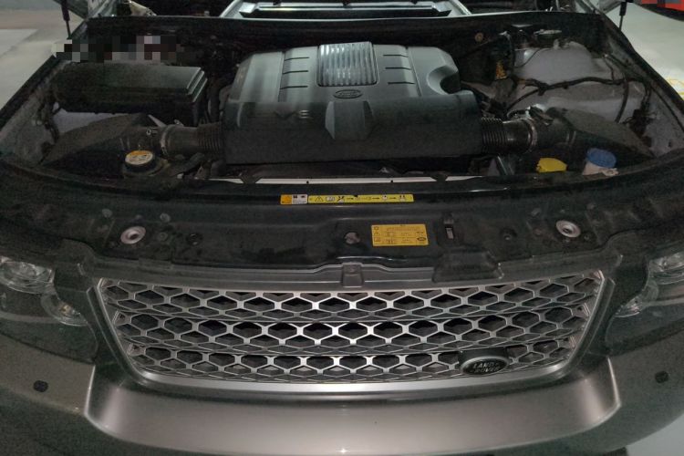 Used Land Rover Range 2010 5.0 NA V8 HSE Engine Bay