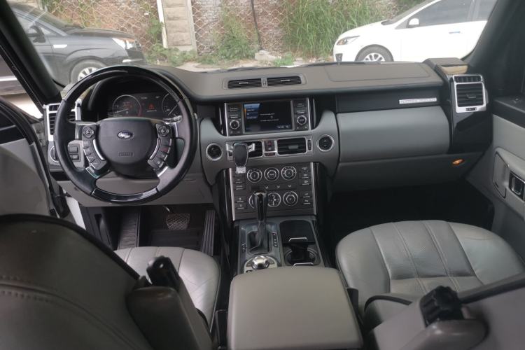 Used Land Rover Range  Center Console