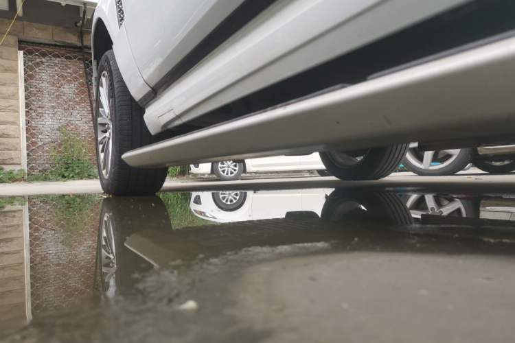 Used Land Rover Range  Chassis Rear Left