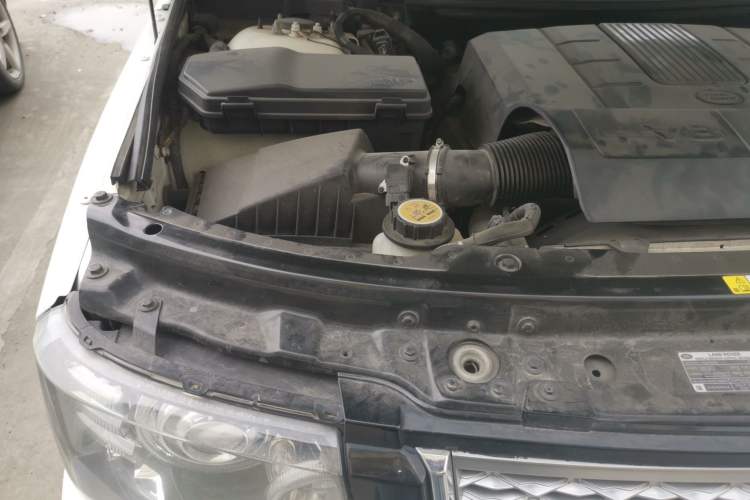 Used Land Rover Range  Engine Bay Right