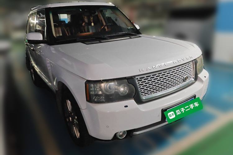 Used Land Rover Range 2010 3.6 TDV8 HSE Front Right 45 Deg