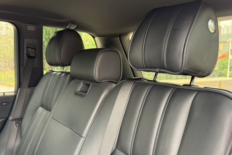 Used Land Rover Range 2010 5.0 NA V8 HSE Interior 10