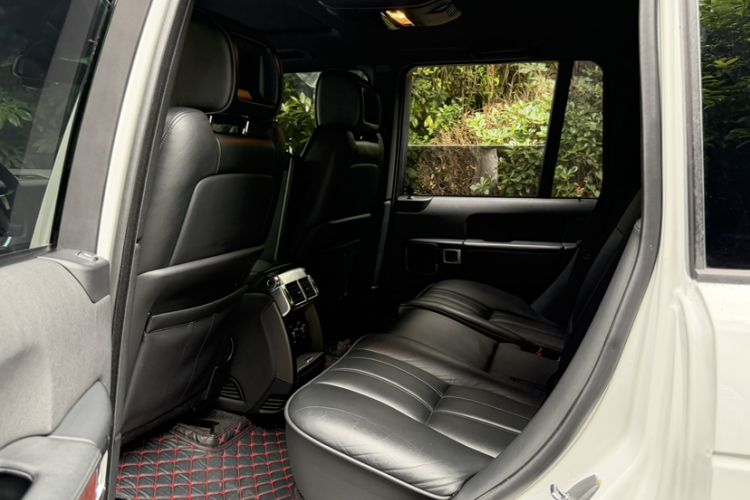 Used Land Rover Range 2010 5.0 NA V8 HSE Interior 3