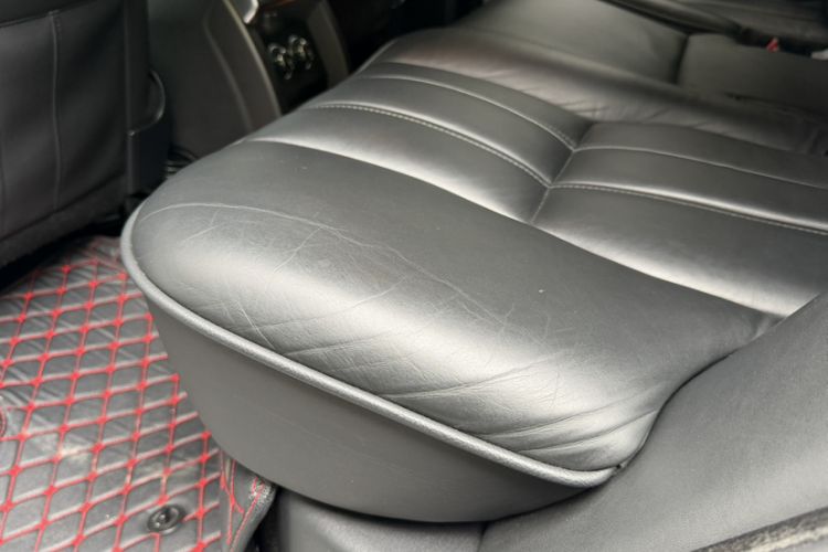 Used Land Rover Range 2010 5.0 NA V8 HSE Interior 5