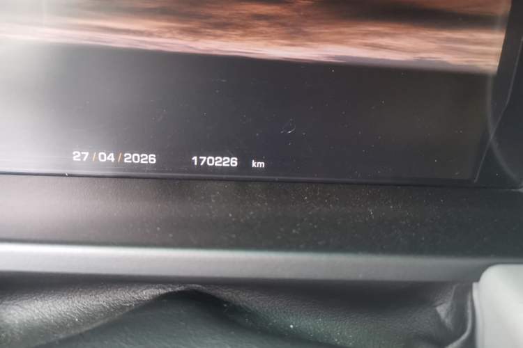 Used Land Rover Range  Odometer Close Up