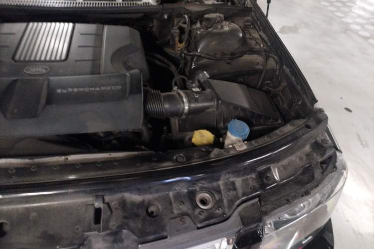 Used Land Rover Range  Engine Bay Left