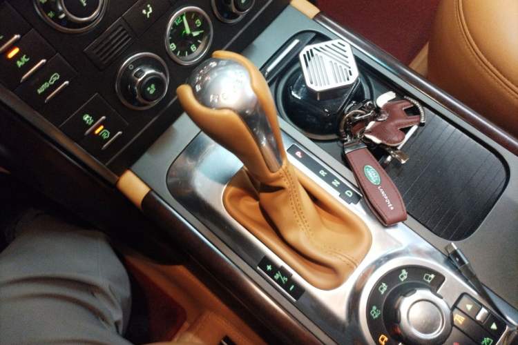 Used Land Rover Range  Gear Lever