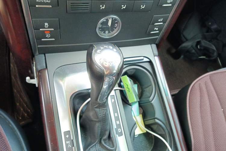 Used Land Rover Range 2011 3.6 TDV8 Gear Lever