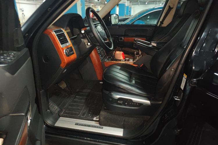 Used Land Rover Range 2011 3.6 TDV8 Left Front Seat