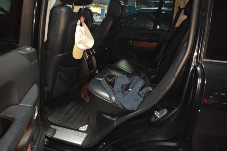 Used Land Rover Range 2011 3.6 TDV8 Left Rear Seat