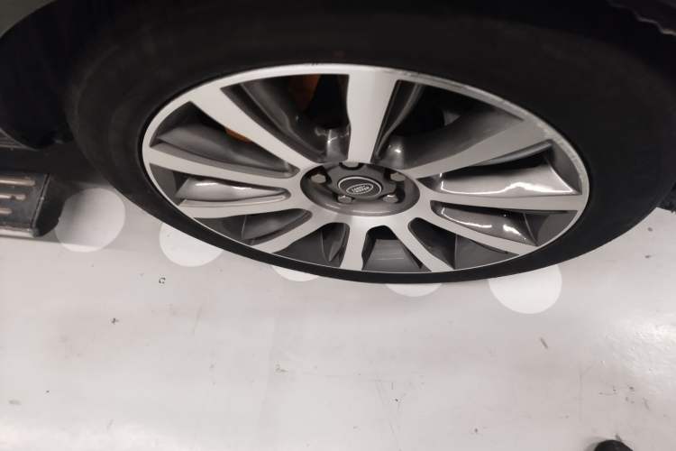 Used Land Rover Range  Right Front Wheel Hub