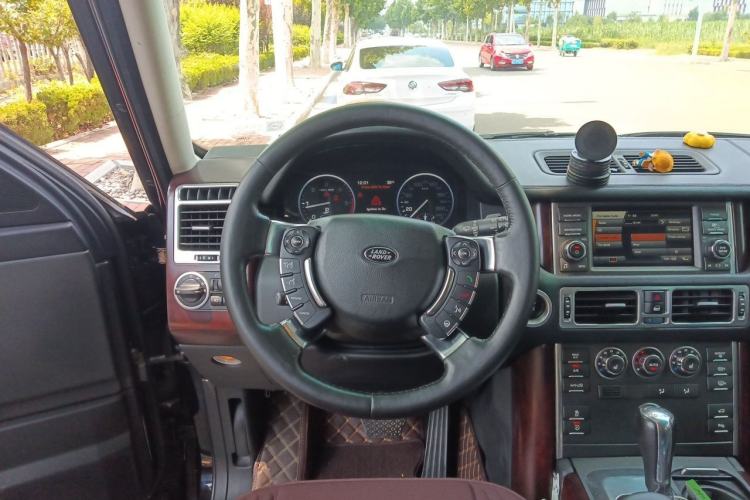 Used Land Rover Range 2011 3.6 TDV8 Steering Wheel
