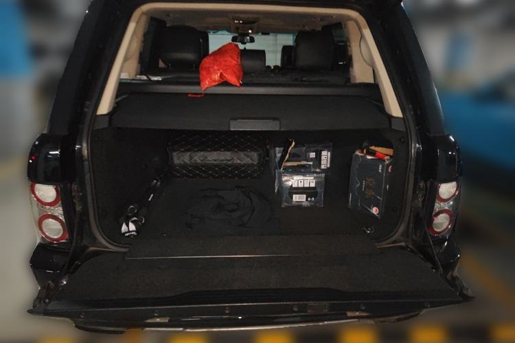 Used Land Rover Range 2011 3.6 TDV8 Trunk