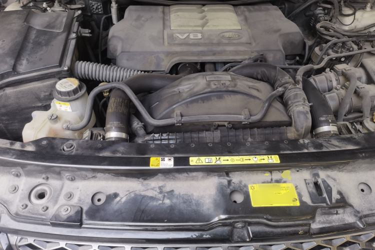 Used Land Rover Range 2011 3.6 TDV8 Engine Bay