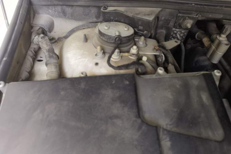 Used Land Rover Range 2011 3.6 TDV8 Engine Bay Right