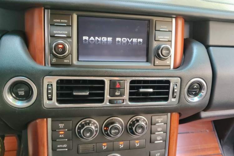 Used Land Rover Range 2012 5.0 NA V8 Audio And AC Panel
