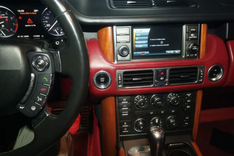 Used Land Rover Range 2012 5.0 SC V8 Audio And AC Panel