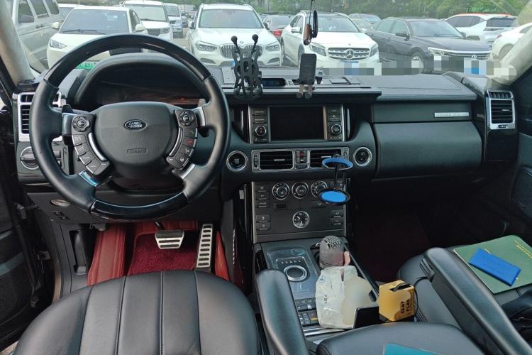 Used Land Rover Range 2012 4.4 TDV8 Center Console